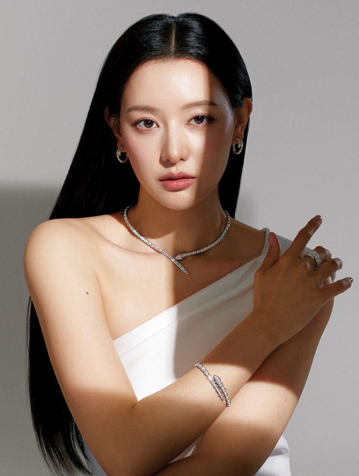 CEO Hong Hae In Là Ai Và Tại Sao Nổi Bật?